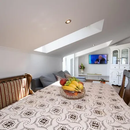 Anna Apartment *